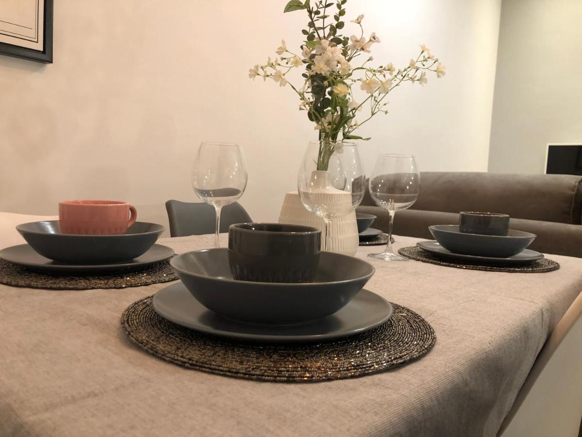 El Apartamento De Rosi Sevilla Buitenkant foto
